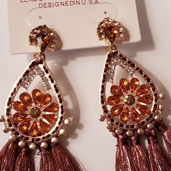 NWT Flower Tassel Earrings - Picture 3 of 3